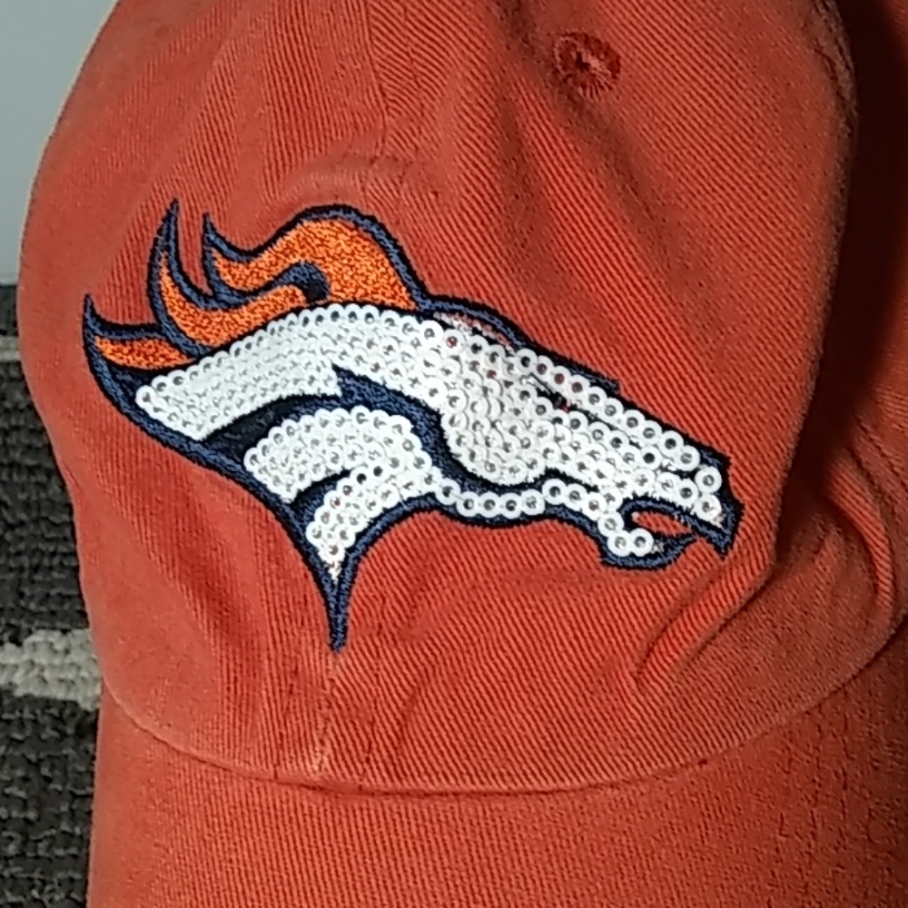 Hat - Picture 3 of 5